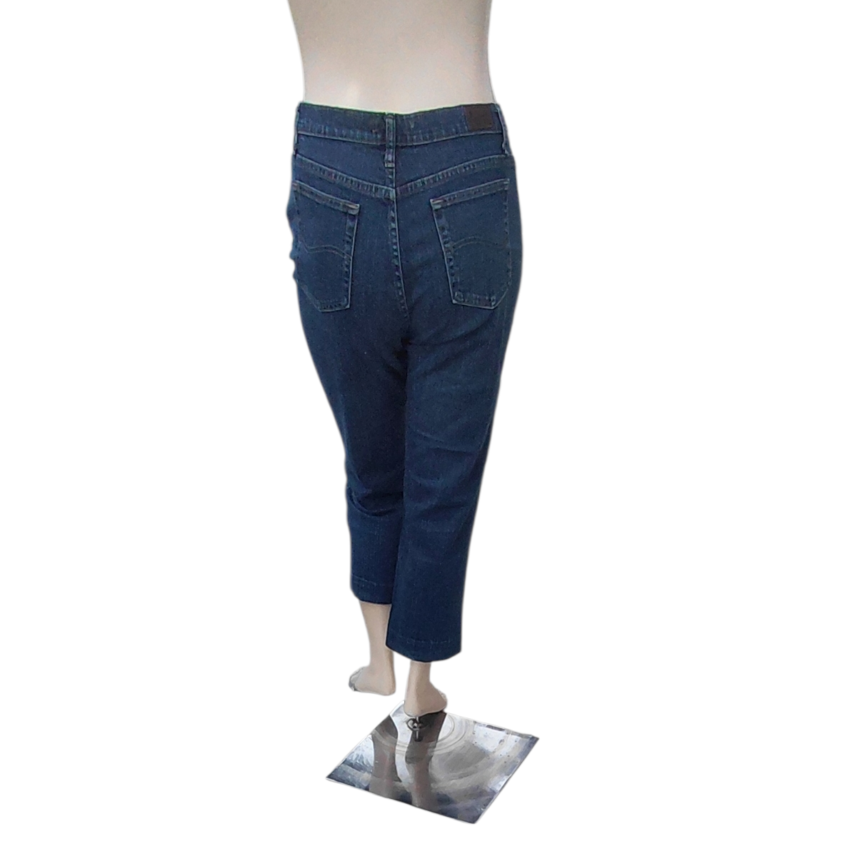 41801...Lee Straight leg Jeans Size 12M, W31" 24"Inseam 11"Rise