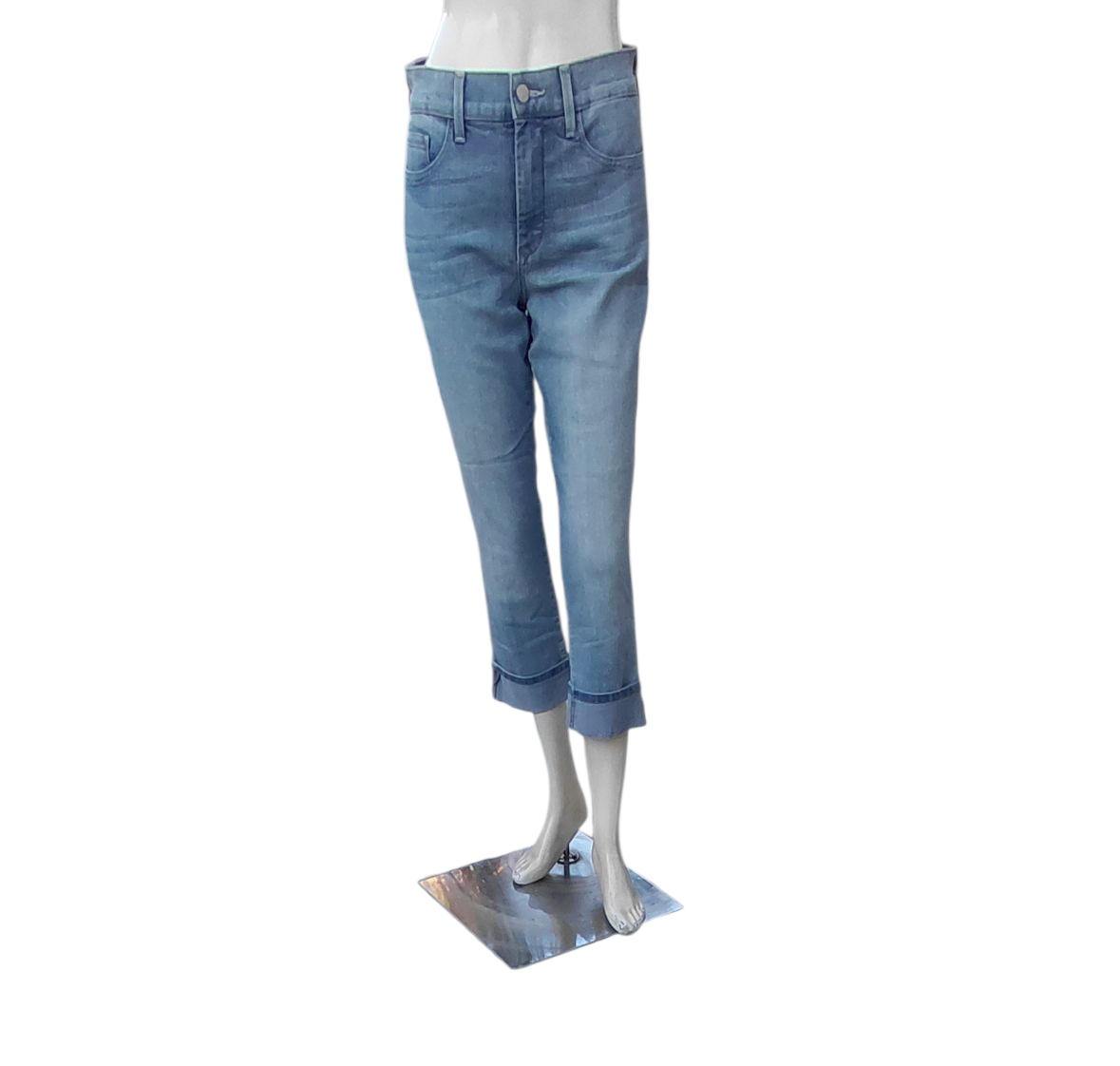 4114.....Preowned NYDJ Cuffed Cropped High Waisted Jeans Size 6
