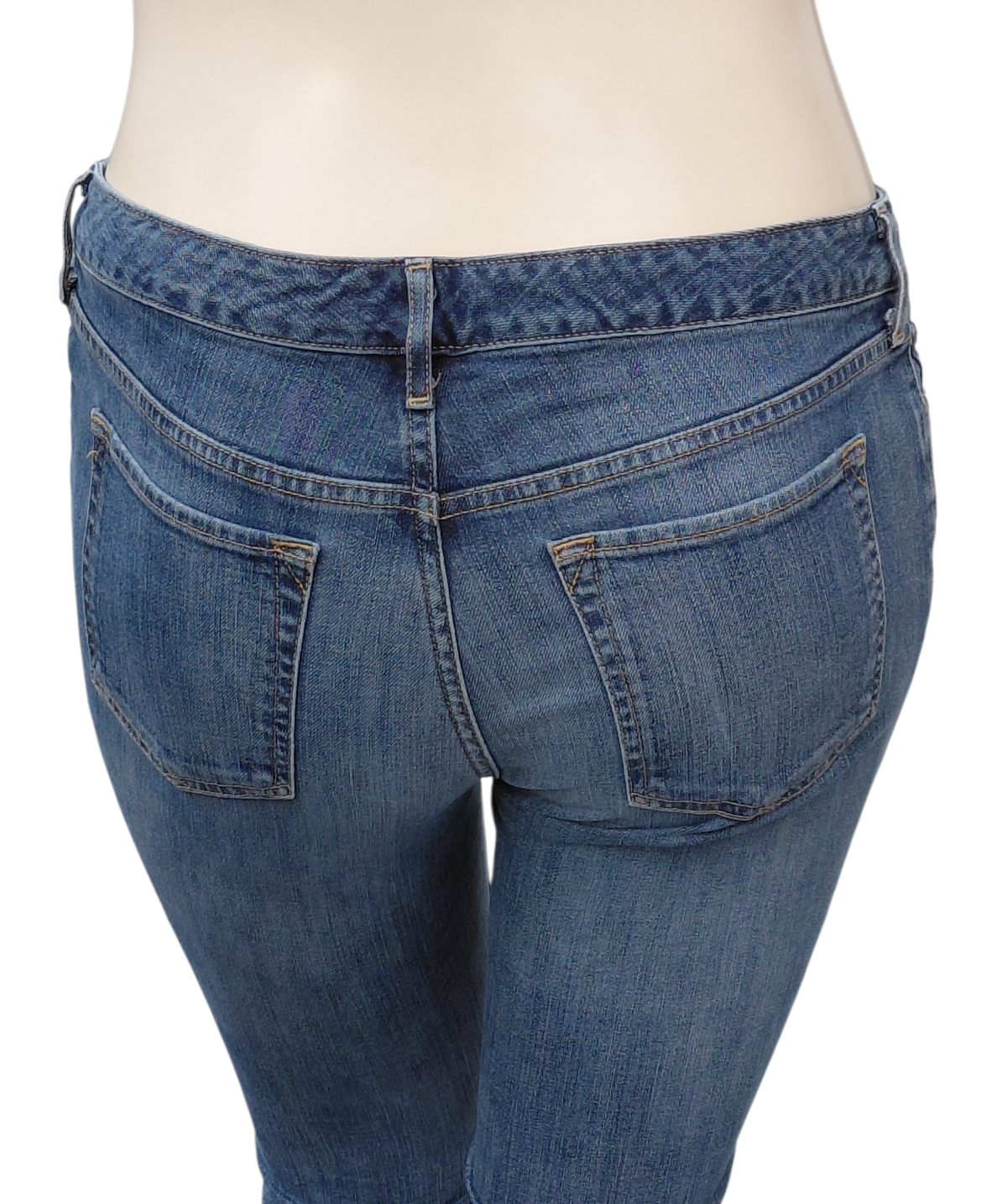 8234....Preowned Women's Eddie Bauer Jeans Size 8