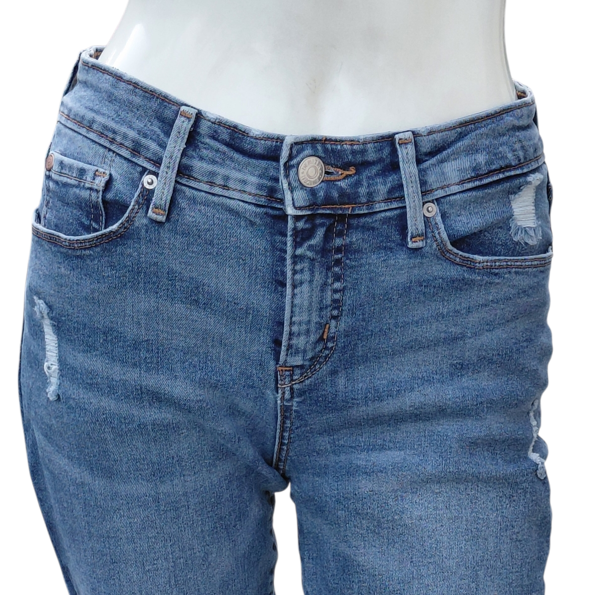 697910.....Preowned Denizen by Levi's Mid-Rise Boyfriend Jeans Size 2 W26