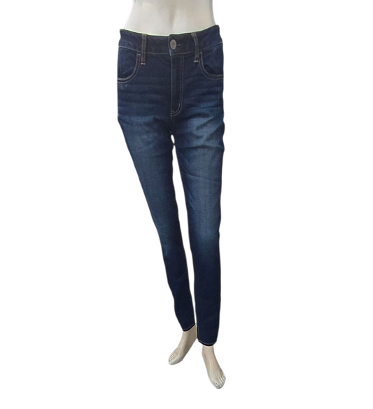 93316....Preowned Women's American Eagle Outfitters Skinny  Jeans Size 6