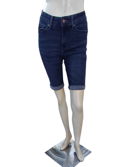 8246.....Preowned Denizen by Levi's Denim Jean Shorts Size 2 W26