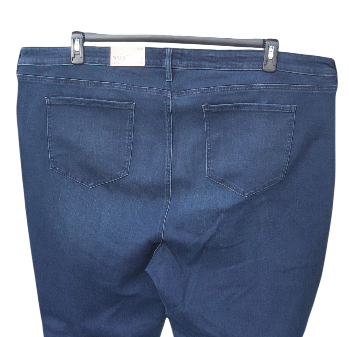 682328...NWT NYDJ Barbara Bootcut Denim Jeans Size W28, 31"Inseam 13 1/2"Rise