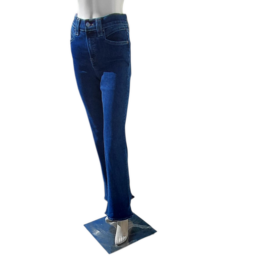 9330....Women's Preowned Express Flare Jeans Size 6S, W26" 29" Inseam 10" Rise
