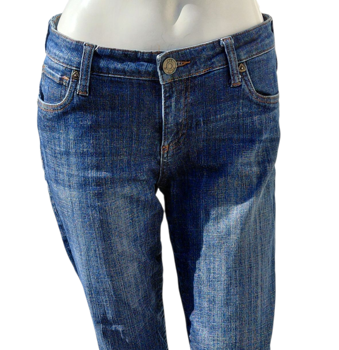 687845....Preowned Kut from the Kloth Crop Jeans Size 4, W28" 23"Insean 8"Rise
