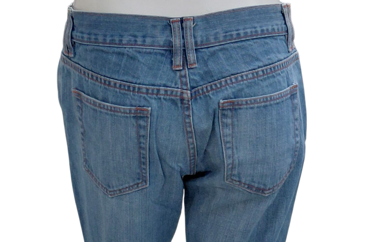 44328...Women's Preowned  Navy Low Waist Crop Jeans Size 8, W30" 22"Inseam 9"Rise