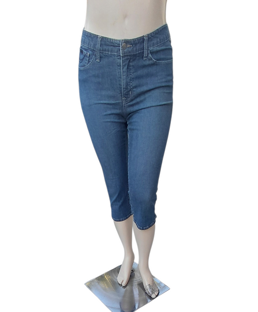 417713.....Lee Crop Jeans Size 12M, W29" 18"Inseam 9"Rise