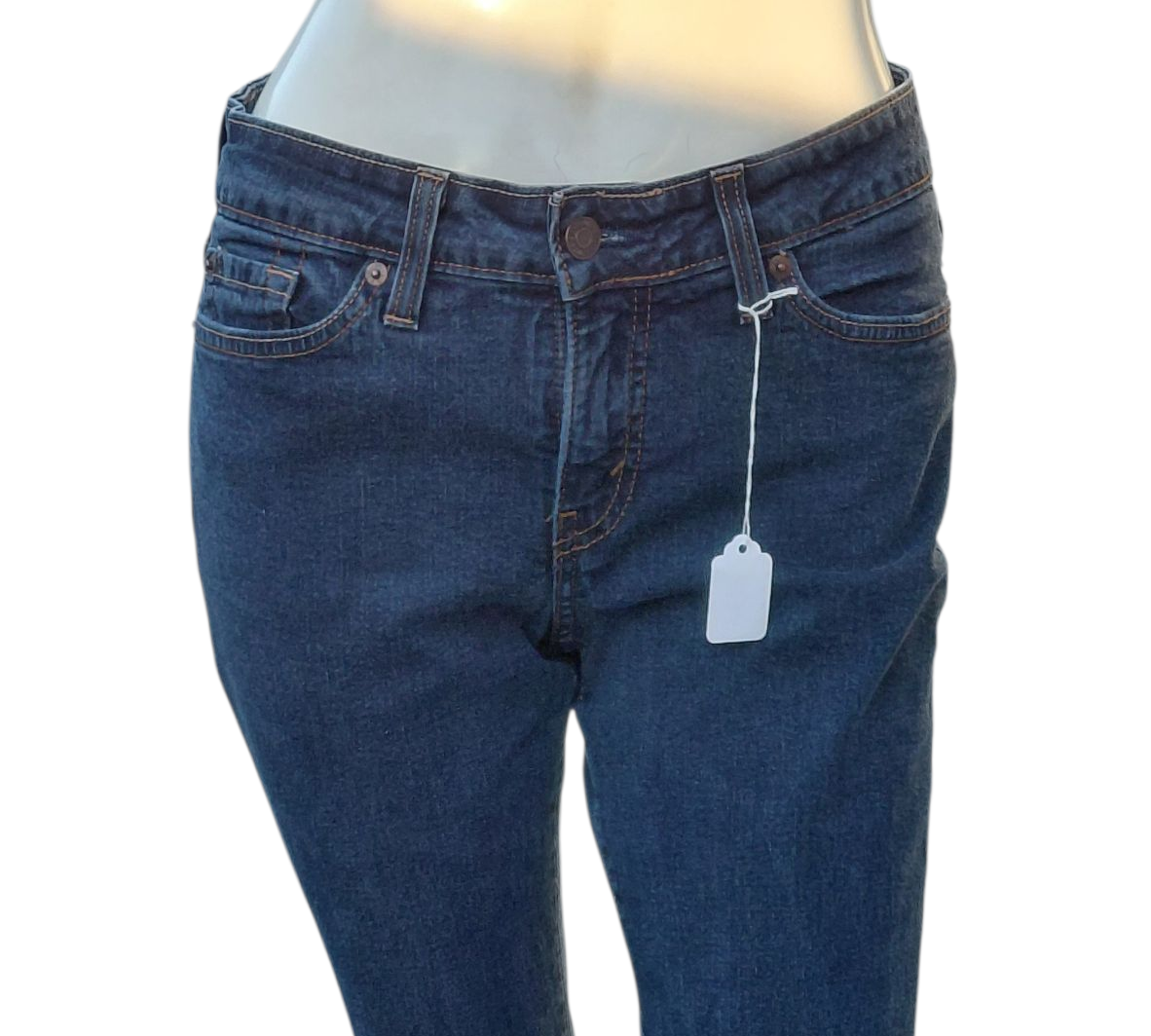 4196....Levi Strauss Mid-Rise Straight leg Jeans Size Misses 8 Medium