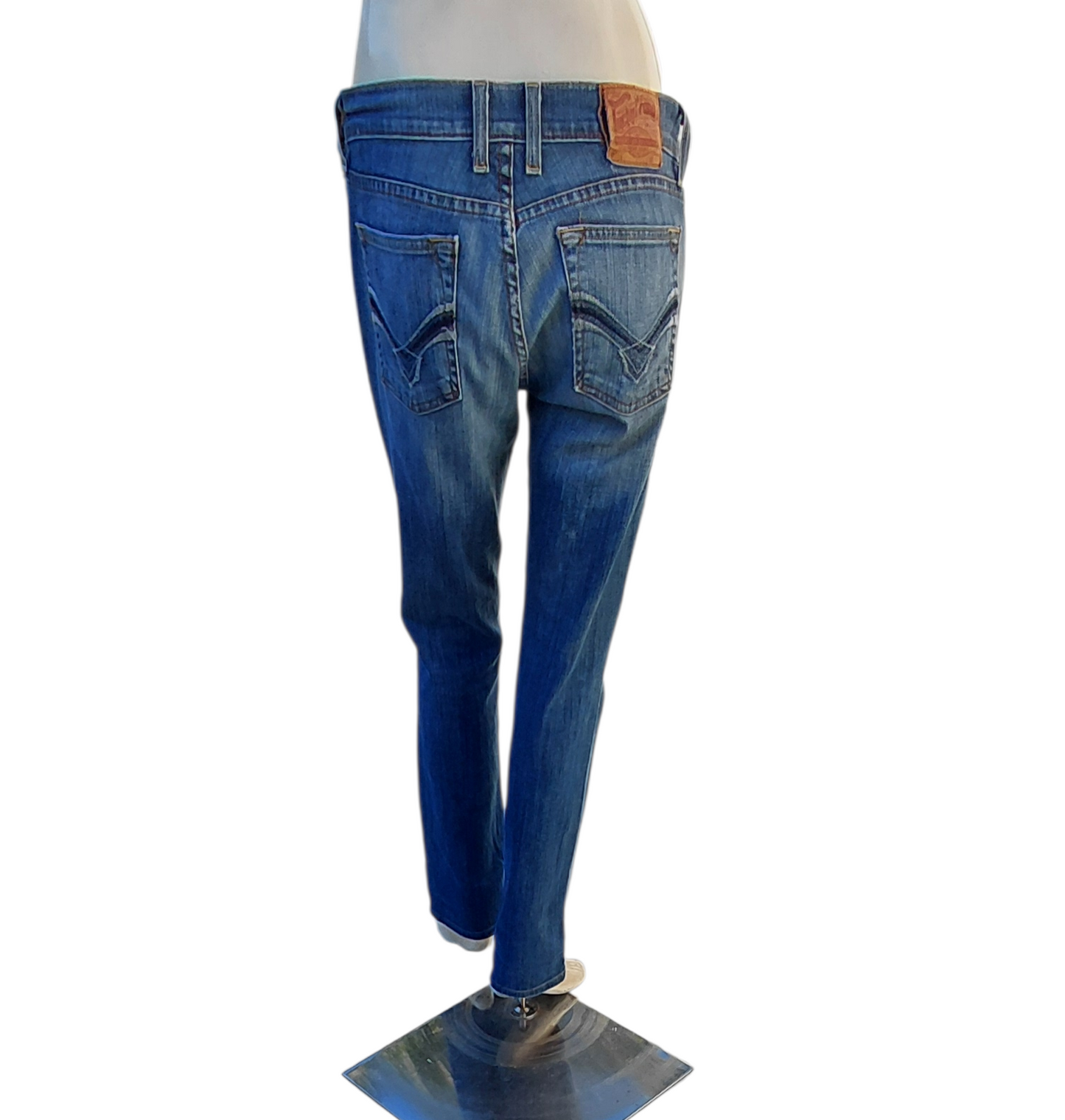 7026A....Women's Lucky Brand Jeans Size 4/27