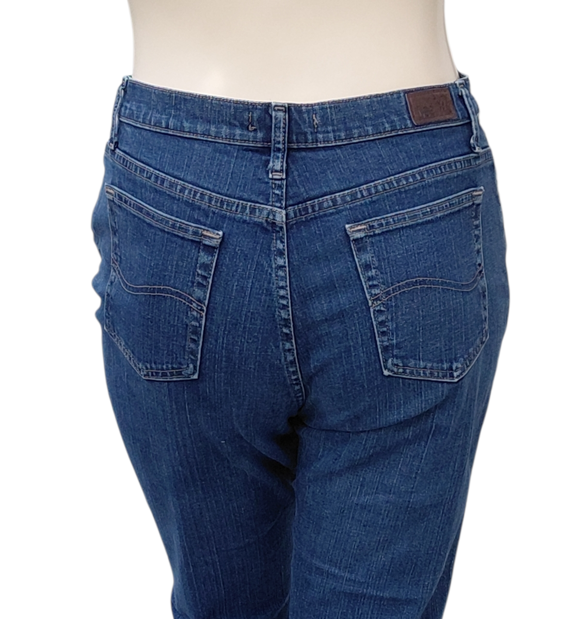 41801...Lee Straight leg Jeans Size 12M, W31" 24"Inseam 11"Rise