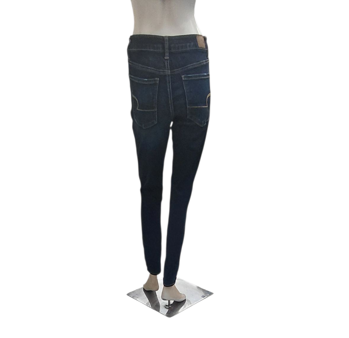 93316....Preowned Women's American Eagle Outfitters Skinny  Jeans Size 6