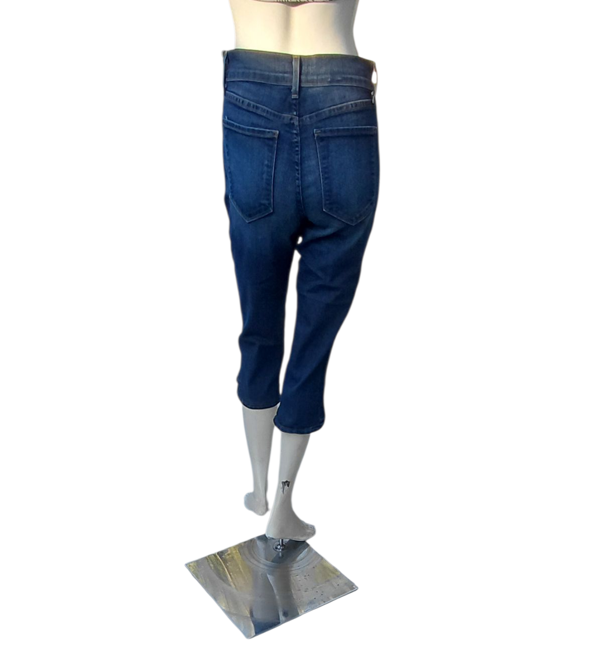 671944....Preowned Crop Jeans Size 6P, 19" Inseam