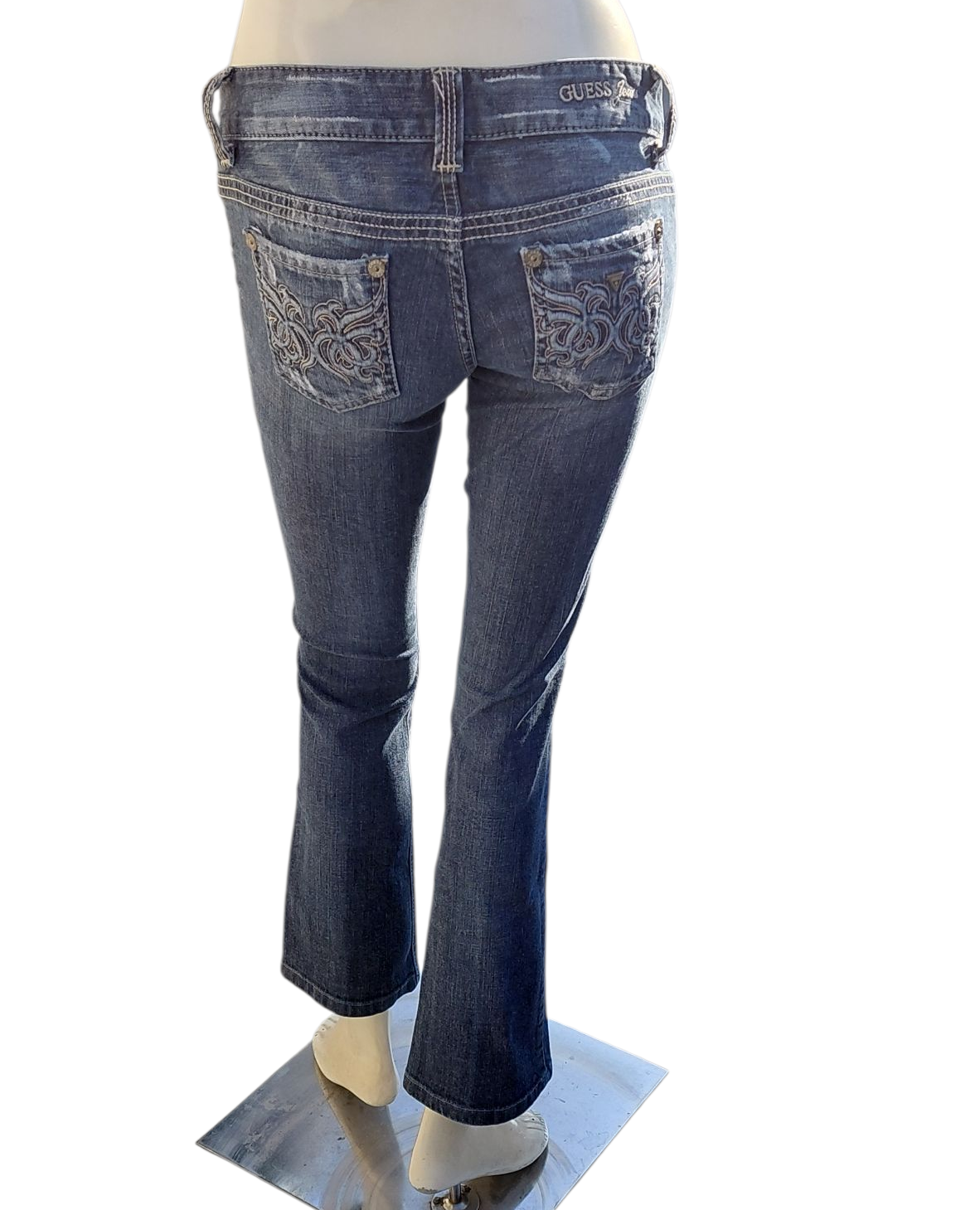 4179....Women's Preowned Jeans Daredevil Bootcut Size 26, 27"Inseam 6"Rise