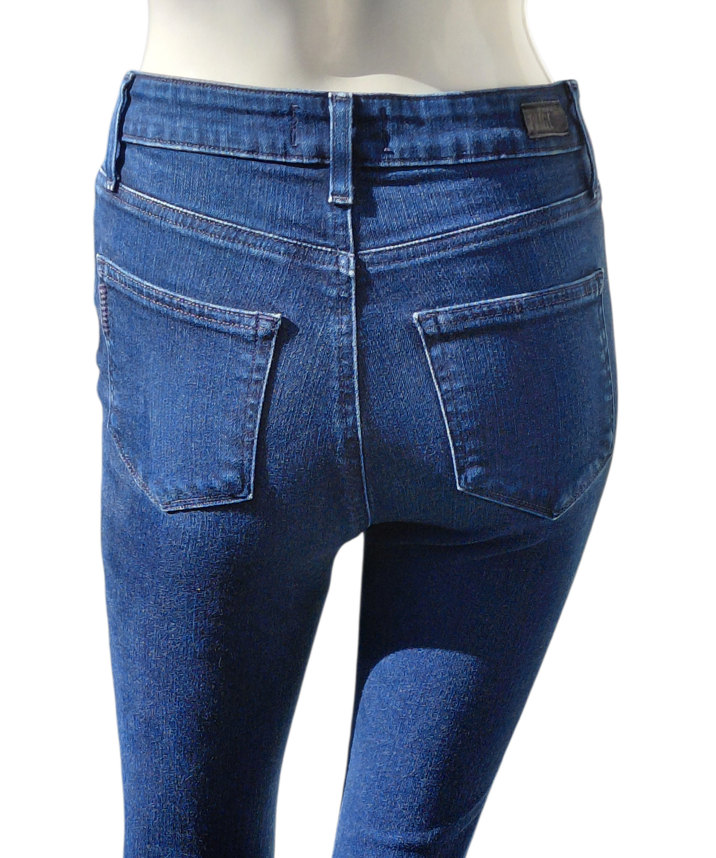 7020A.....Women's Paige Skinny Jeans Size 25