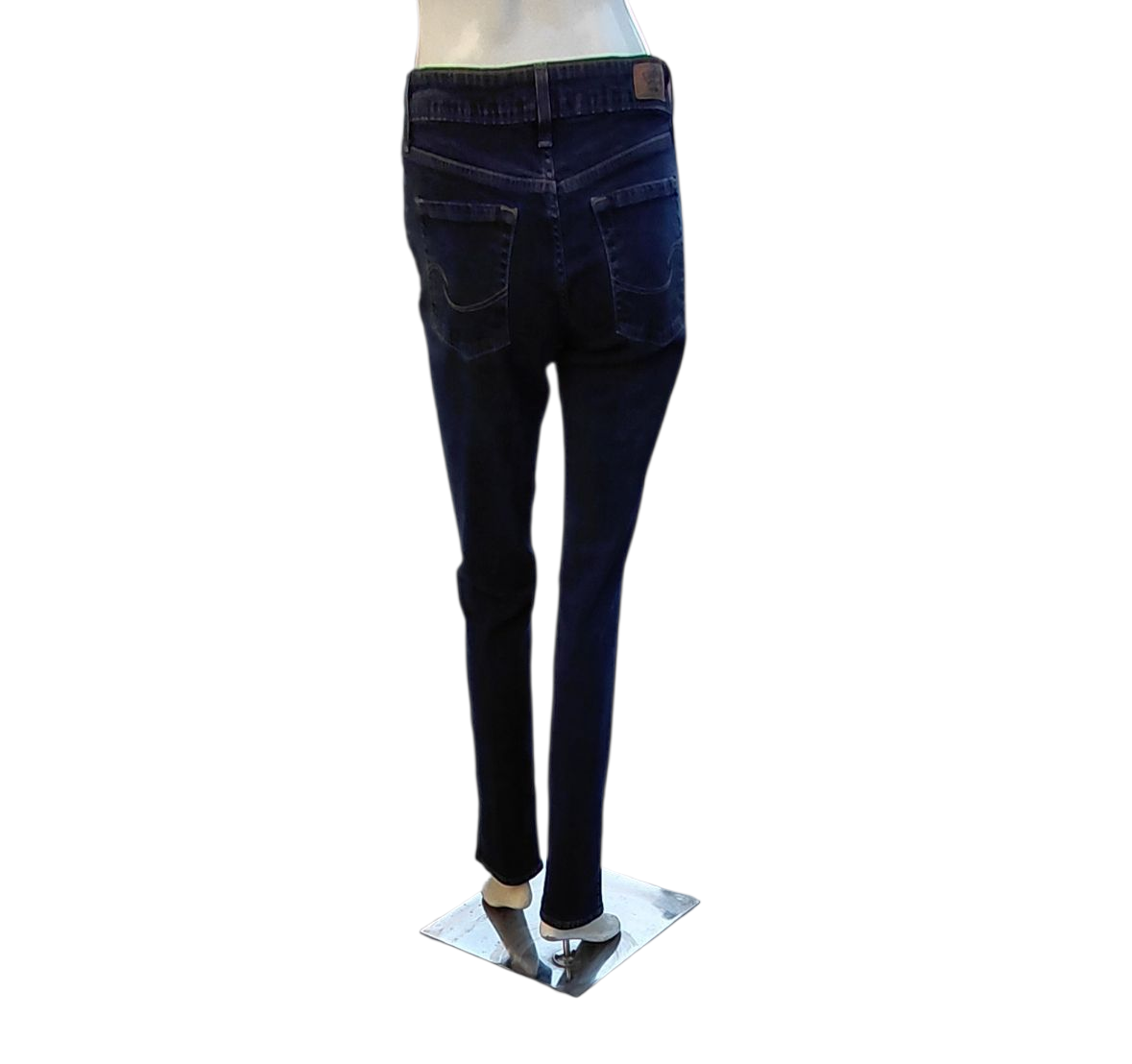 4196....Levi Strauss Mid-Rise Straight leg Jeans Size Misses 8 Medium