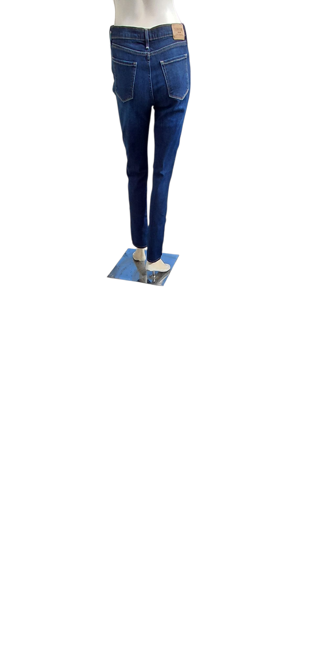 93322.....Women's Preowned.Signature Levi Strauss Skinny Jeans Size W18