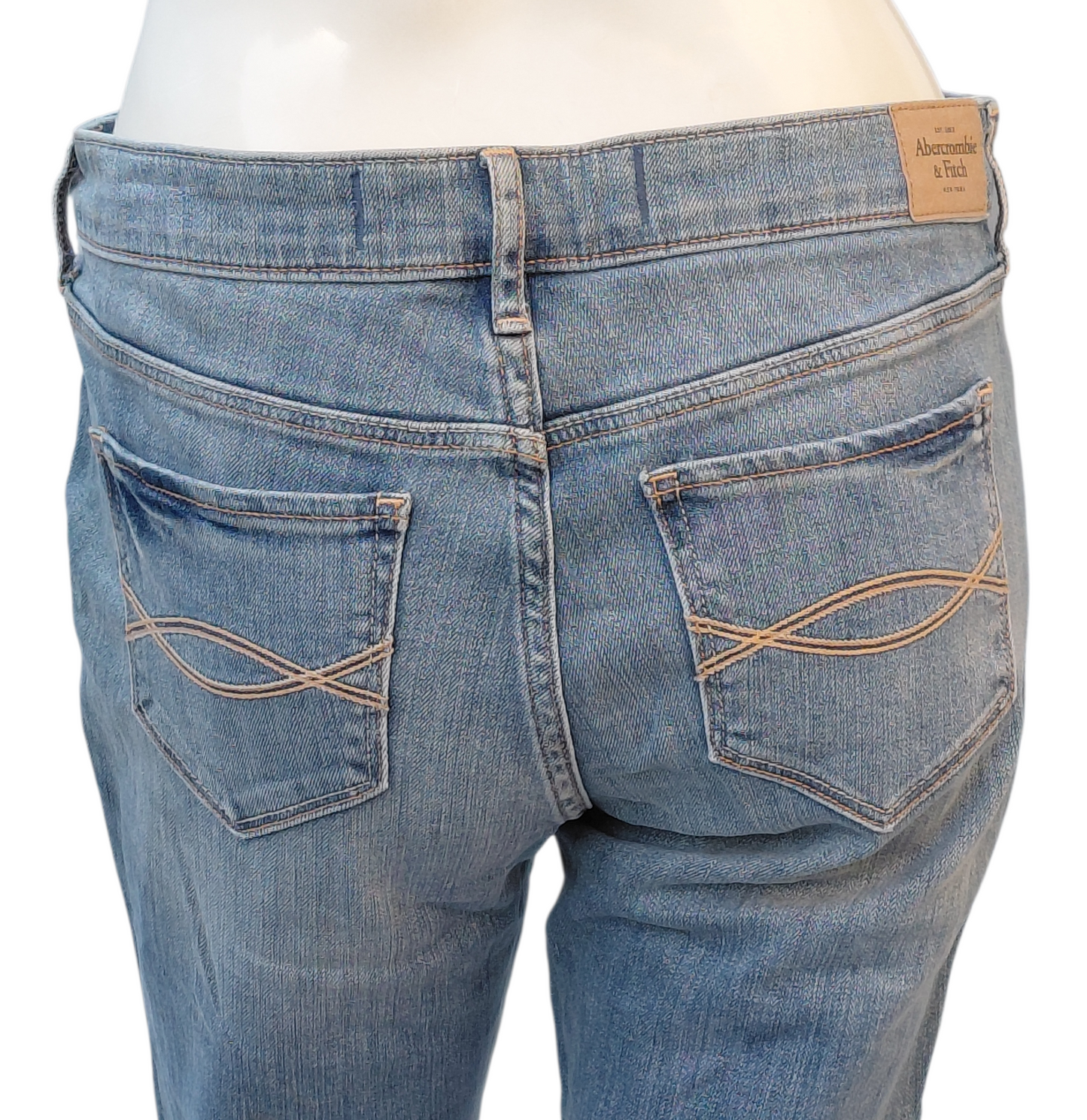 40715....Abercrombie & Fitch Bootcut Jeans Size 4S W27 L31, 8"Rise