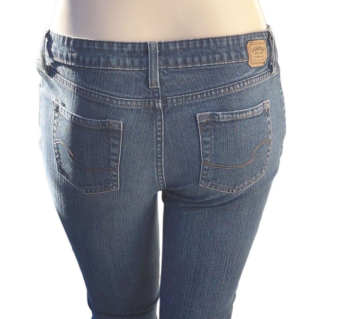 101414....Levis Ankle Crop Jeans Size Misses 12 Short