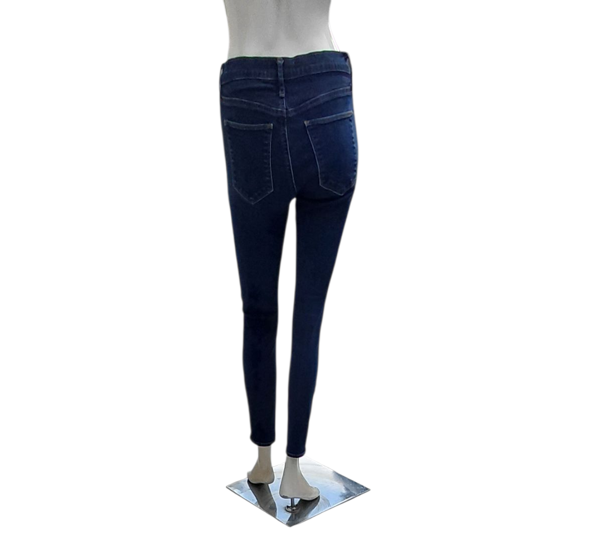 8120....Preowned Gap 1916 True Skinny Jeans Size 6R, 8" Rise