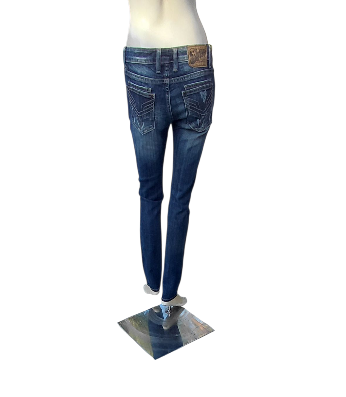 Sku 570021 PRE-OWNED......Vigoss Studio Skinny Jeans Size 5/6 28