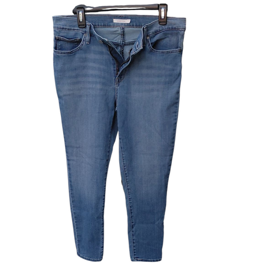 Sku 9316 Women's Preowned Levi's Slimming Skinny Jeans Size W32