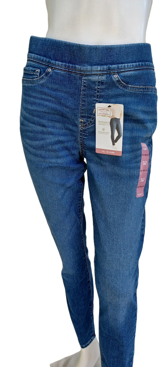 593735....New Signature Levi Strauss Pull-On Skinny Jeans Size 6M