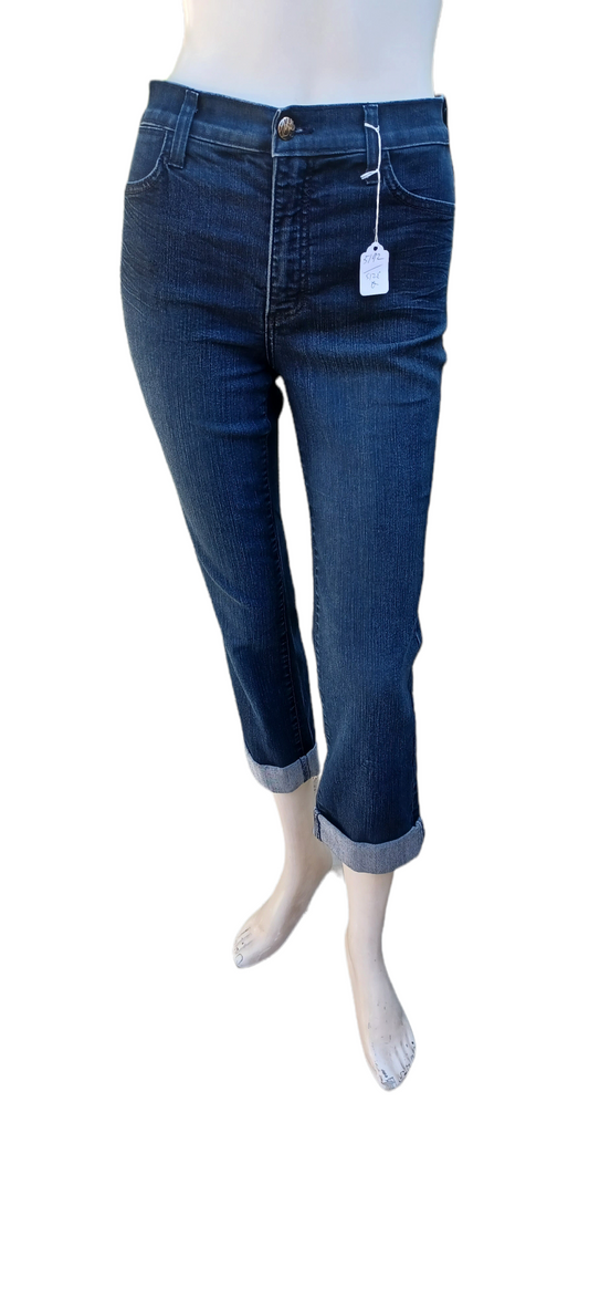 Sku 51924...Preowned NYDJ Straight leg Cuffed Jeans Size 0