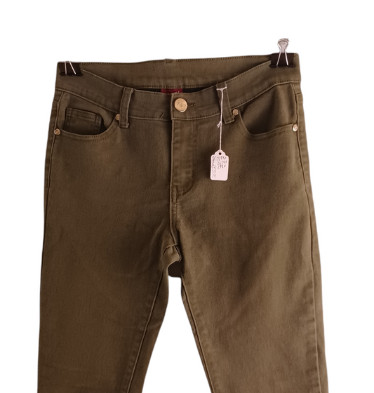 Sku 52391 PRE-OWNED......T&Y Green Skinny Jeans Size 9/10