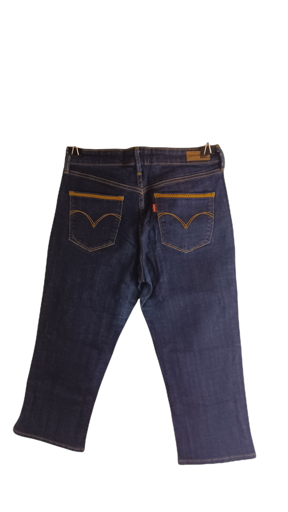 PRE-OWNED......Levi Demi Curve  Capri Jeans Size 10