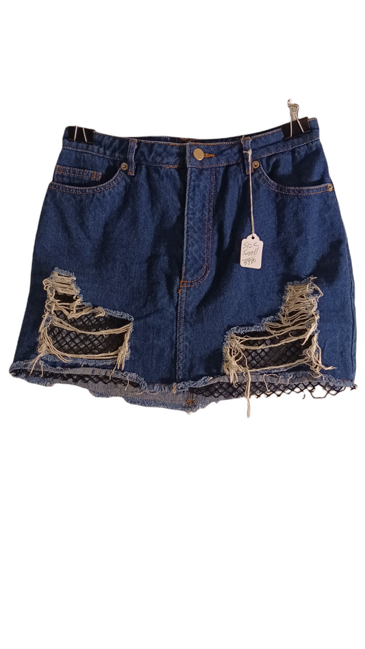 Sku 598030 PRE-OWNED....Wild Honey Jean Skirt Size Small