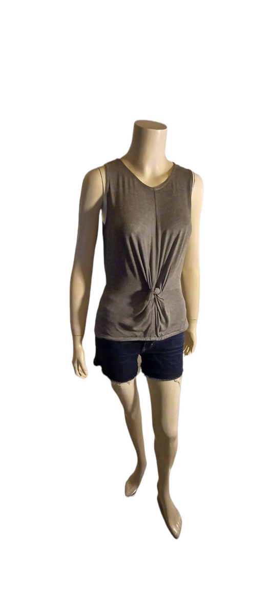 Sku 605933 PRE-OWNED....No Comment Sleeveless Top Size Small