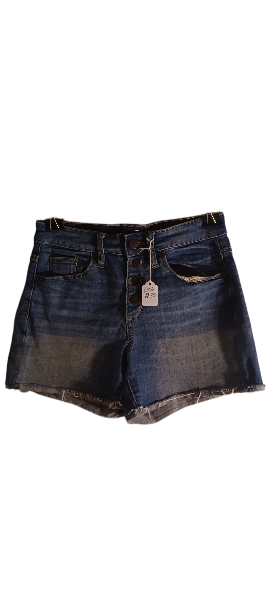 Sku 600634 PRE-OWNED......Universal Thread Jean Shorts Size 2/26R