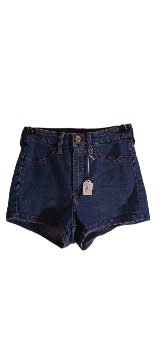 Sku 601848 PRE-OWNED.....Wild Fable Jean Shorts Size 2/26R