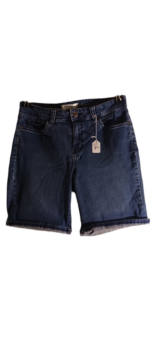 Sku 602034 PRE-OWNED....Croft& Barrow Shorts Size 10